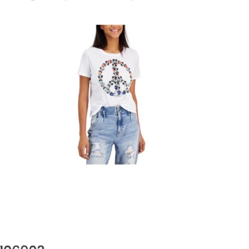 NWT Mickey Mouse Graphic Tee Juniors XL